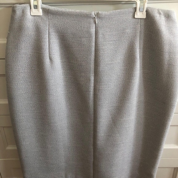 NEW Tahari Pencil Skirt - Picture 2 of 3